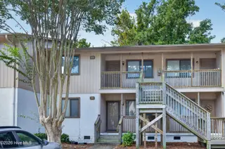 522 S Kerr Avenue Apt 42, Wilmington, NC 28403 — 2-bedroom condo in Candlewyck, Wilmington, NC, photo 2 of 25: 522SKerrAvenueUnit42-1