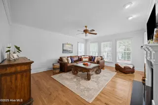 900 Chesapeake Place, Greenville, NC 27858 – photo 17: Great Room