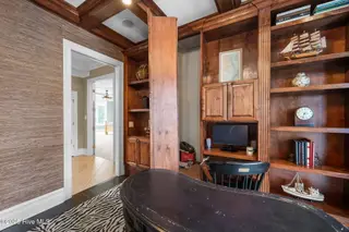 516 Chesapeake Place, Greenville, NC 27858 – photo 10: 59-web-or-mls-BLS_0204