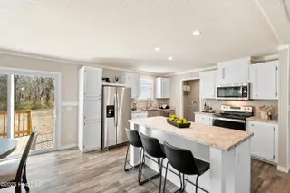6745 Lewis Drive SE, Winnabow, NC 28479 – photo 11: Kitchen