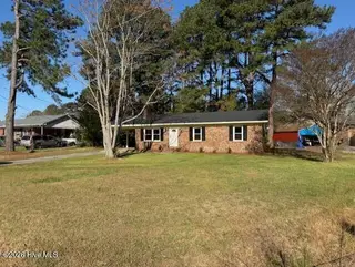 717 Cobb Road, Elm City, NC 27822 — 3-bedroom home in Pine Ridge, Elm City, NC, photo 3 of 38: Front Yard