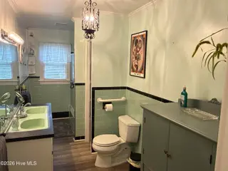 415 E 5th Street, Washington, NC 27889 – photo 21: Hall Bathroom (1)