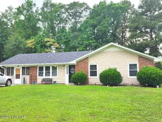 102 Fox Run Circle, Greenville, NC 27858 – photo 1: front1