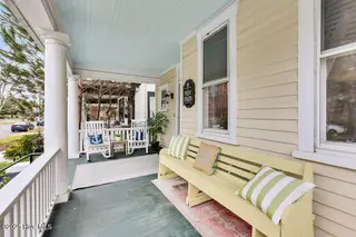402 S 5th Avenue, Wilmington, NC 28401 – photo 6: Rocking chair front porch