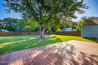 902 Mandarin Trail, Jacksonville, NC 28540 — 3-bedroom home in Mallard Creek, Jacksonville, NC, photo 13 of 16: Deck