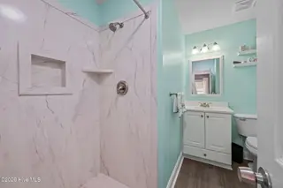 412 Neuchatel Road, New Bern, NC 28562 – photo 23: Guest Bath