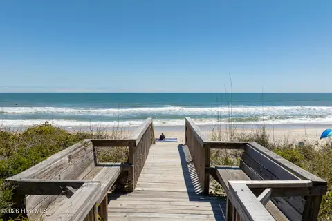 3976 Island Dr, North Topsail Beach