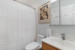 1010 Salter Path Road 6, Indian Beach, NC 28512 – photo 19: Ensuite bath