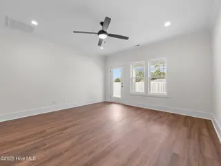 126 Pine View Boulevard, Beaufort, NC 28516 – photo 9: Living Area