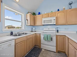 3735 Island Drive, North Topsail Beach, NC 28460 – photo 12: 21-web-or-mls-3735 Island Dr. 51
