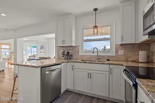 7122 Ocean Drive, Emerald Isle, NC 28594 – photo 9: 36-web-or-mls-1S3A3193