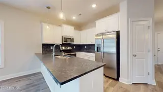 2028 Dartford Drive A, Greenville, NC 27834 – photo 8: 26-web-or-mls-1417B-Dorset-Dr-Greenville