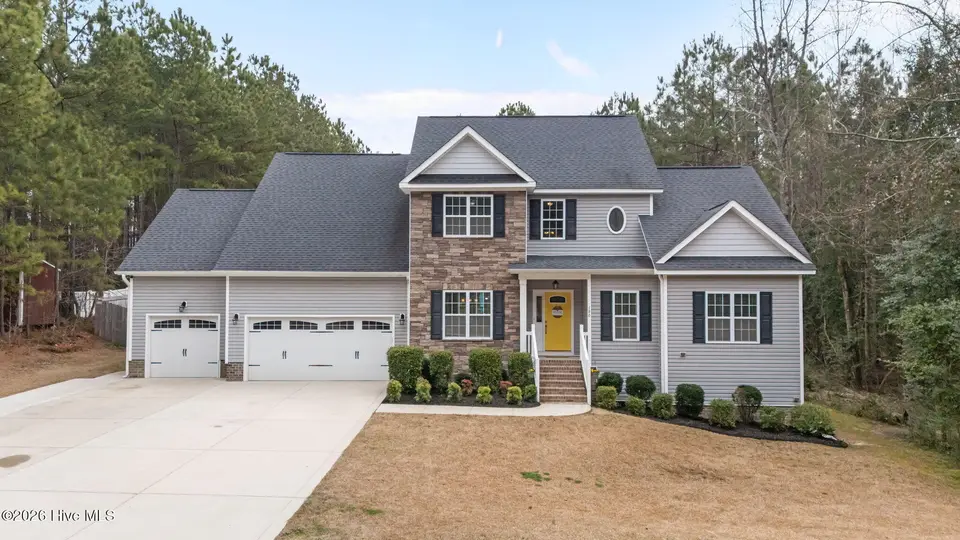 180 Dicks Hill Road, Carthage, NC 28327 — 4-bedroom home in Longleaf Estate, Carthage, NC, photo 1 of 48: 10-web-or-mls-DJI_20240401134010_0658_D