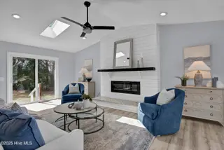 5122 Hunters Trail, Wilmington, NC 28405 – photo 6: Living Room
