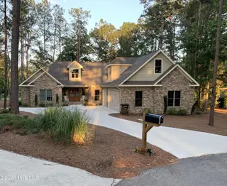 105 Lakewood Drive, Pinehurst, NC 28374 – photo 2: Scotts Front