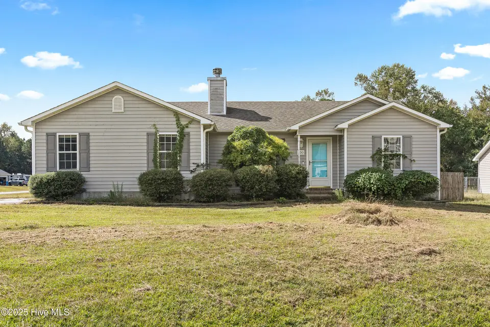 100 Jacob Court, Jacksonville, NC 28540 — 3-bedroom home in Pine Forest Acres, Jacksonville, NC, photo 1 of 22