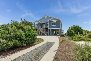 609 Emerald Drive, Emerald Isle, NC 28594 – photo 13: 0Q4A1407