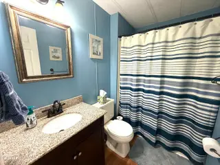 5005 Hunting Ridge Road NW, Wilson, NC 27896 — 3-bedroom manufactured home in Windemere, Wilson, NC, photo 16 of 23: Full Bath
