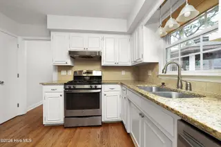5322 Trent Woods Drive, Trent Woods, NC 28562 – photo 9: 5322 Trent Woods Drive