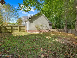 200 Fairmont Lane, Jacksonville, NC 28540 — 3-bedroom home in Williamsburg Plantation, Jacksonville, NC, photo 14 of 64