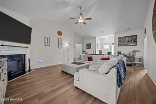 238 Crossroads Store Drive, Jacksonville, NC 28546 – photo 7: 23-web-or-mls-238 Crossroads Store Dr. 5