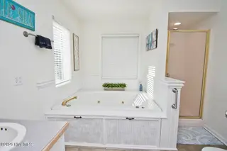 2909 Pointe West Drive 3b1, Emerald Isle, NC 28594 – photo 18: Primary Bathroom