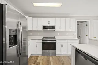 814 Lord Granville Drive, Morehead City, NC 28557 – photo 10: 18-web-or-mls-814-LordGranvilleDr-4-3-26
