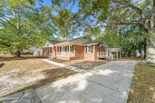 110 Albemarle Road, Wilmington, NC 28405 — 4-bedroom home in Wildflower, Wilmington, NC, photo 3 of 35: DSC05875