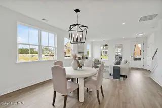 332 Longhill Drive, Wilmington, NC 28412 – photo 7: 332 Longhill Dr