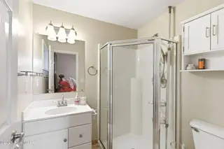 209 Mcrae Street, Wilmington, NC 28401 – photo 23: 07masterbath