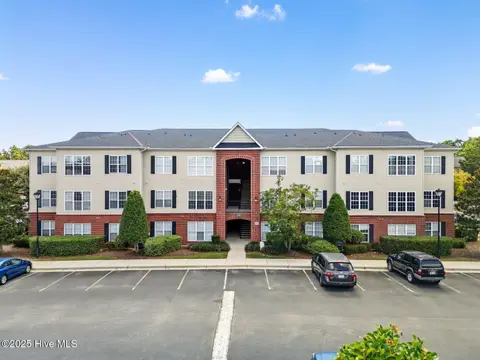 2820 Bloomfield Lane Unit 207, Wilmington