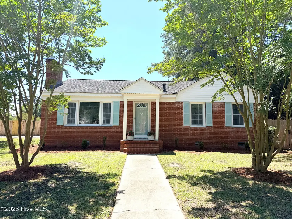 432 Pittman Drive, Greenville, NC 27834 — 3-bedroom home in Carolina Heights, Greenville, NC, photo 1 of 15: 432 Pittman Front