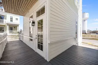 110 West Drive B, Atlantic Beach, NC 28512 – photo 6: 25-web-or-mls-IMG_6175