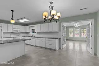 7319 Thurgood Road, Wilmington, NC 28411 – photo 6: 24-web-or-mls-BTS08530