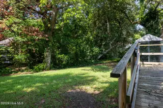 122 Purdie Drive, Emerald Isle, NC 28594 — 3-bedroom home in Oakland Hills, Emerald Isle, NC, photo 16 of 22: Ocean Moon Cottage 023