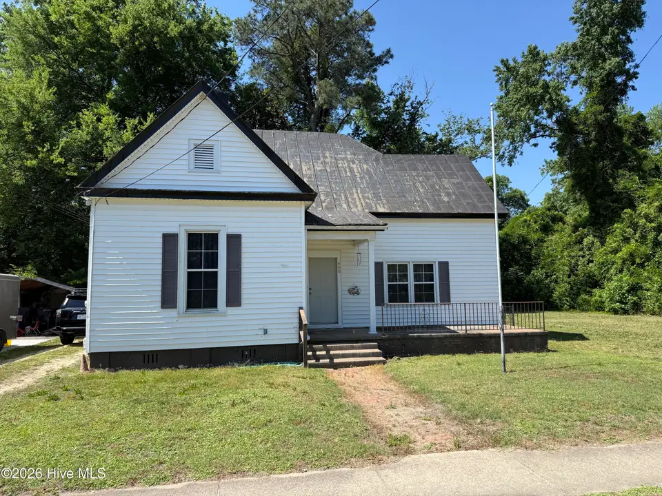 608 E Mulberry Street, Goldsboro, NC 27530 – photo 1 of 17: Front of Home