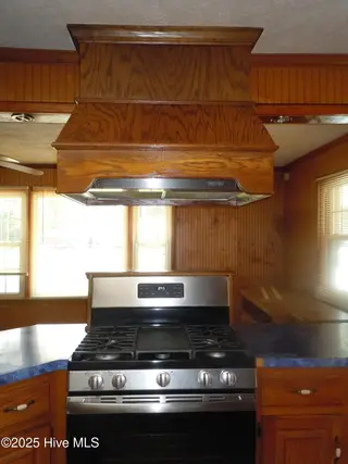 7424 James B White Highway S, Whiteville, NC 28472 – photo 6: DSCN0059