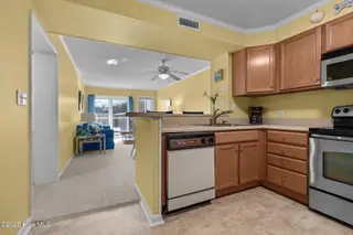 2509 W Fort Macon Road 103-B, Atlantic Beach, NC 28512 – photo 3: Kitchen