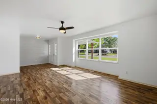 721 Vernon Drive, Jacksonville, NC 28540 – photo 11: 10_721_vernon_dr_010