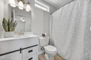 302 Winners Circle S, Jacksonville, NC 28546 – photo 24: 37_bathroom
