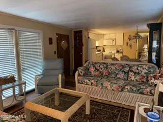 7147 Dale Avenue SW, Ocean Isle Beach, NC 28469 — 2-bedroom manufactured home in Seaside Heights, Ocean Isle Beach, NC, photo 7 of 15