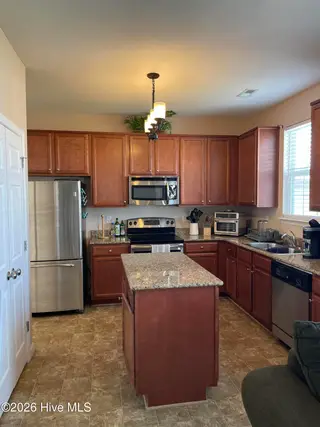 1415 London Street, Elizabeth City, NC 27909 – photo 7: kitchen 2