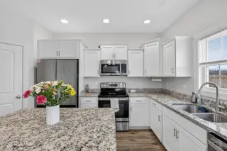 637 Indigo Johnston Drive, Jacksonville, NC 28546 – photo 18: 637IndigoJohnstonDrive-24