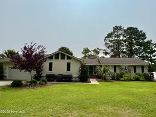 1608 Brices Creek Road, New Bern, NC 28562 – photo 1: Waterfront home