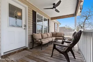 164 NW 12th Street, Oak Island, NC 28465 – photo 9: 17-web-or-mls-cammediallc.com-15
