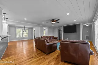 759 Island Drive, Chocowinity, NC 27817 – photo 14: 25-web-or-mls-LHV_6319