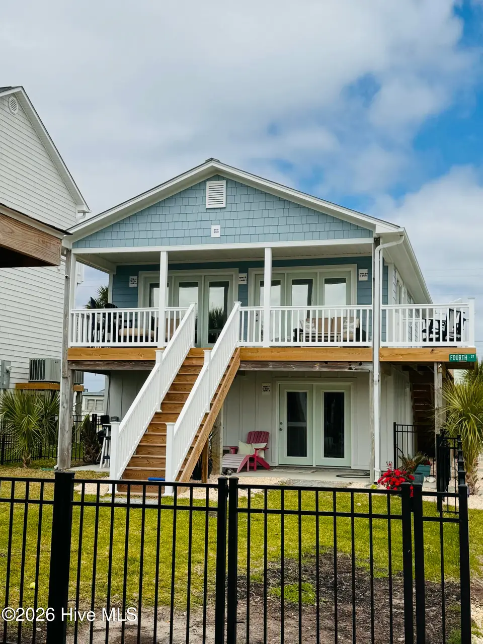 4059 4th Street, Surf City, NC 28445 – photo 1 of 5: 17F8213C-9943-48F3-B8DD-911AD53531DE