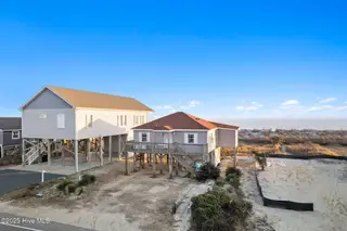 4025 E Beach Drive, Oak Island, NC 28465 – photo 8: 15-web-or-mls-CAMMediaLLC.com (15 of 47)