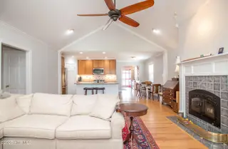 1524 Ann Street, Beaufort, NC 28516 – photo 8: Large open great room