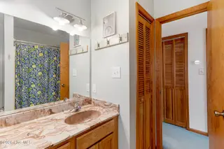 104 Elm Court, Pine Knoll Shores, NC 28512 – photo 20: Primary Bath
